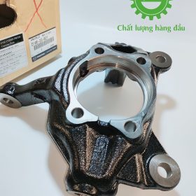 Giá đỡ moay ơ trước, phải Mazda CX3 2021
